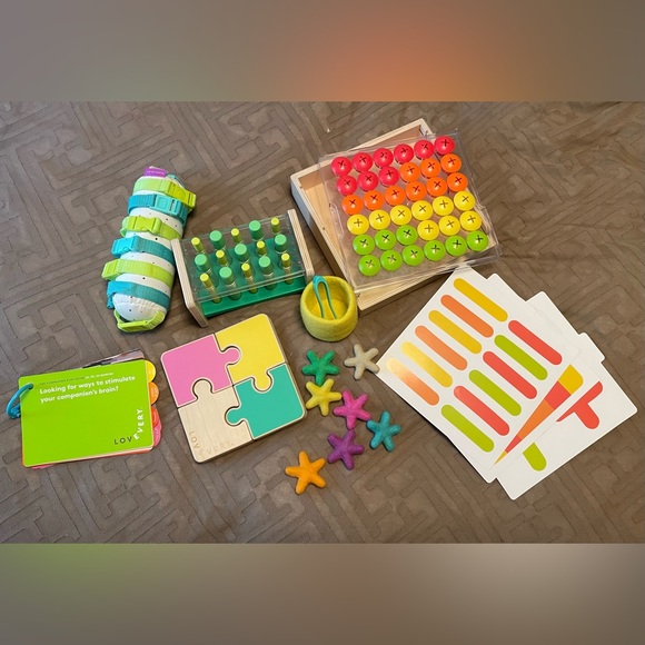 Lovevery Companion Play Kit for 22, 23, 24 months - Picture 1 of 5